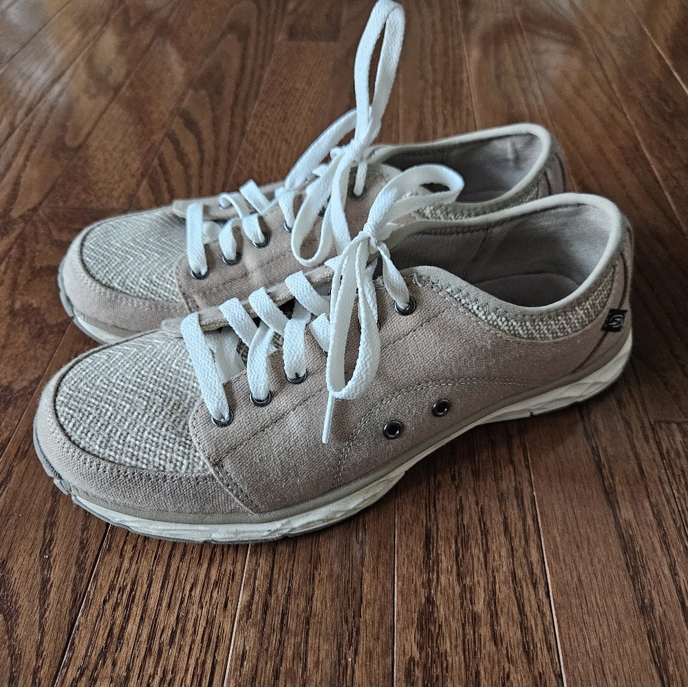 Dr. Scholl's Tan and White Women's Sneakers